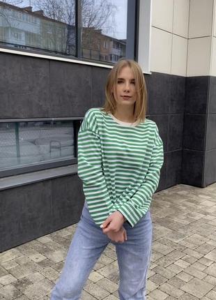 Свитшот в полоску