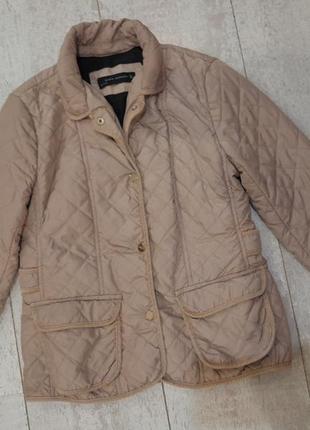 Стильная стеганая куртка