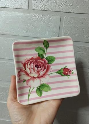 Классная тарелка керамическая розы уценка3 фото