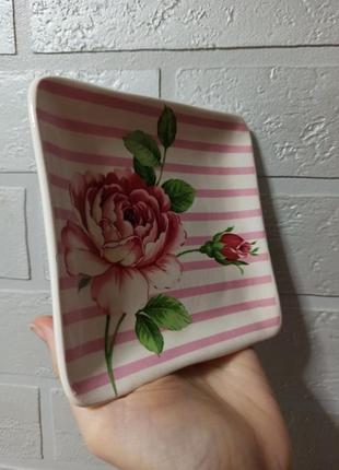 Классная тарелка керамическая розы уценка5 фото