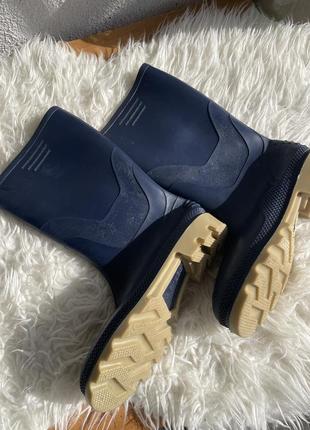 Резиновые сапоги