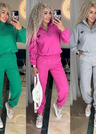 Костюм 
размеры: 42-44,46-48,50-52
цвета: черный,фрез,серый,зеленый,малина,