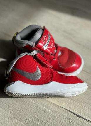 Кроссовки nike 22р.