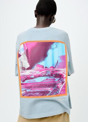 Футболка с принтом сзади zara