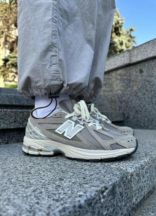 Мужские кроссовки new balance 1906r dark beige v / smb