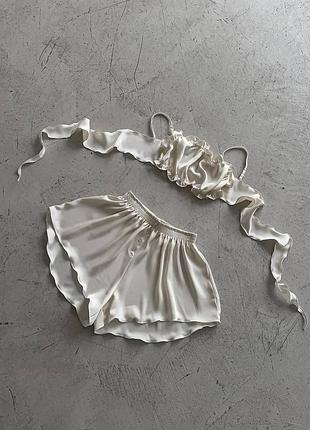 Піжама шовк з рюшами топ і шорти універсал молоко9 фото