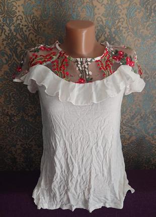 Летняя блуза футболка с вышивкой р.m/l блузка