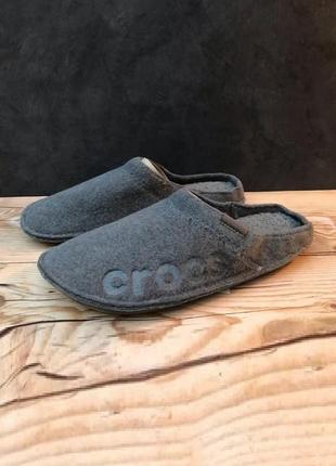 Крокс шльопанці бая домашні тапці с теплим хутром сірі crocs baya slippers grey