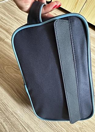 Очень вместительная мужская косметичка nivea men дорожный органайзер