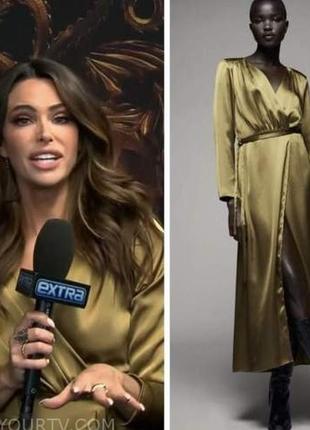 Стильне атласне плаття міді із заходом zara