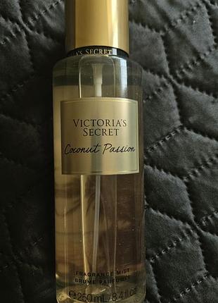Парфумований спрей для тіла victoria's secret coconut passion 250 мл
