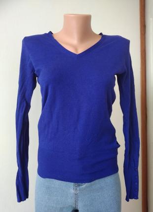 Кофта женская с пуговицами на рукавах