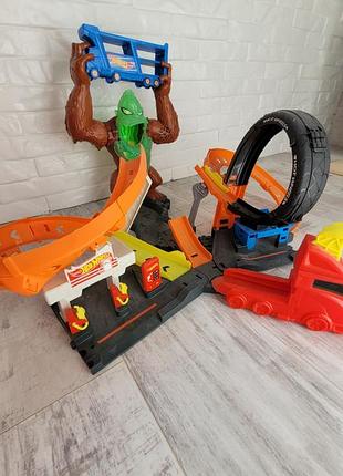Трек hot wheels