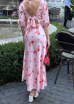 Невероятное шелковое платье-миди с открытой спинкой