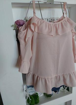 Блуза з відкритими плечима