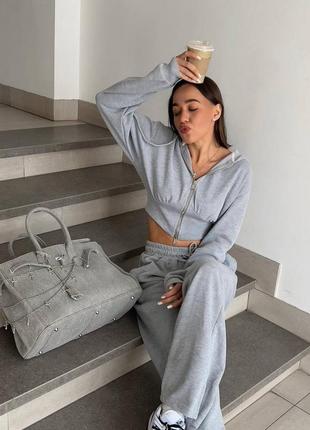 Спортивный костюм женский