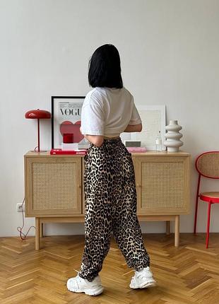 Леопардовые джоггеры, джинсовые джоггеры лео, джинс коттон4 фото