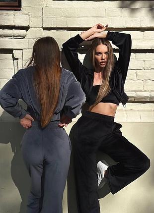 Женский брючный костюм