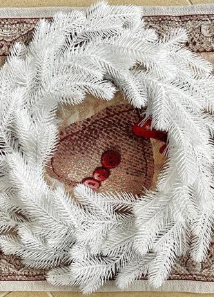 Венок новогодний рождественский traditional из литой хвои d-40 см белый3 фото