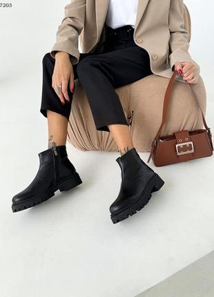 Женские ботинки из натуральной кожи