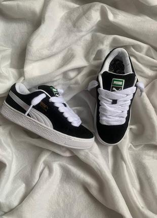 Reflective puma Nitro Cat Logo at lower left hem
