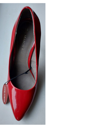 Лаковані туфлі-лодочки