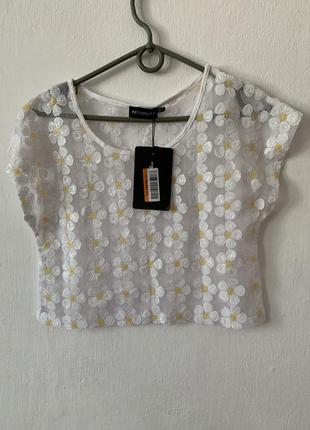 Блуза с пайетками в ромашки