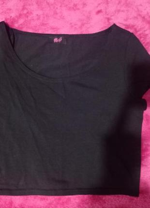 Черный короткий топ