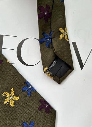 Вантажна краватка у кольорі хакі у квітку3 фото