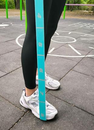 Эластичный ленточный эспандер сегментирован с 9 петлями