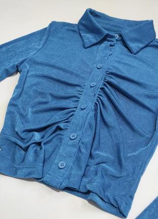 Голубой синий трендовый блестящий лонгслив на пуговицах облегающая кофта рубашка кардиган y2k в стиле 2000-х5 фото