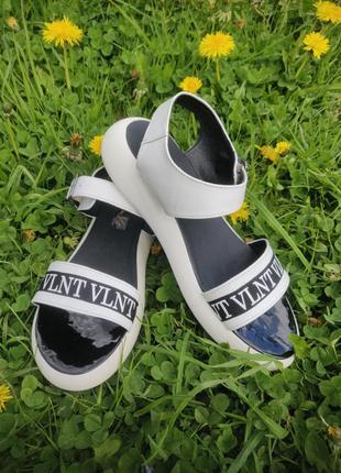 Женские кожаные сандалии размер 391 фото