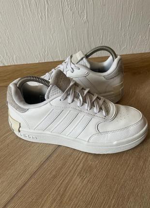 Фирменные кроссовки от adidas 37
