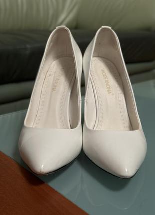 Туфлі білі для весілля5 фото