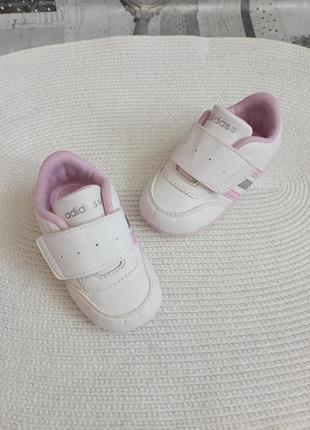 Кросівки пінетки adidas 19 р.