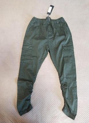 Штани завужені кольору хакі, м