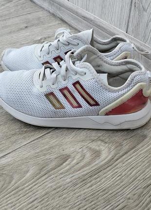 Кроссовки adidas