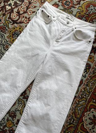Білі джинси з необробленим краєм zara5 фото