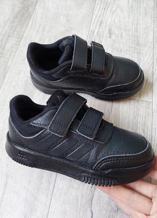 Кросівки adidas, 29 р,в'єтнам