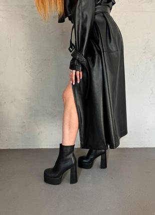 Неймовірні чорні жіночі ботильйони на платформі на товстому каблуку з екошкіри,...