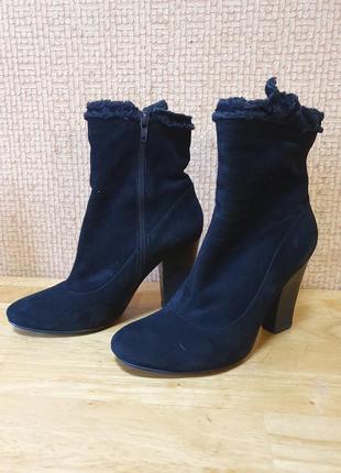 Напівчоботи замшеві на підборах