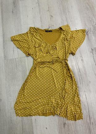 Плаття в горошок