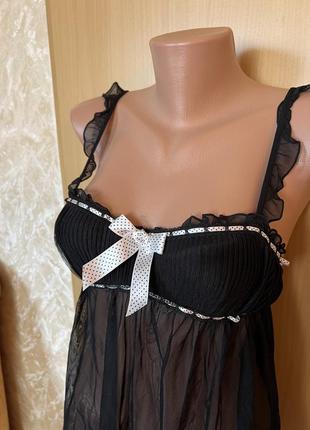 Черный пеньюар с рюшами