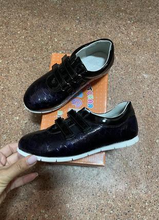 Новые туфли кроссовки 33, 34 размера