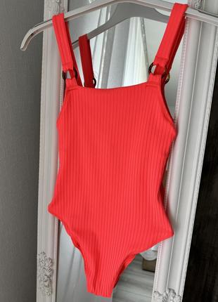 Яркий купальник в рубчик слитный купальник в рубчик