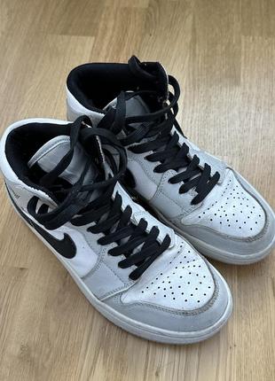 Кроссовки nike jordan