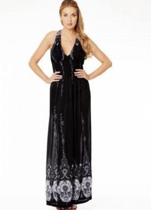 Платье в пол с открытой спиной черное в принт с вышивкой