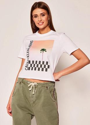 Футболка жіноча біла з принтом calvin klein розмір м