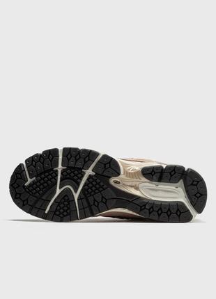 Жіночі кросівки new balance m1906rw beige5 фото