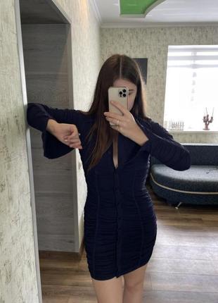 Платье zara на пуговицах воланами с рукавами вечерняя